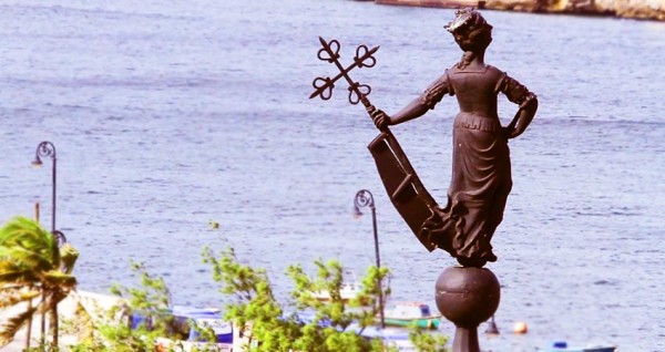 Havanamazing: the love story behind the giraldilla}}